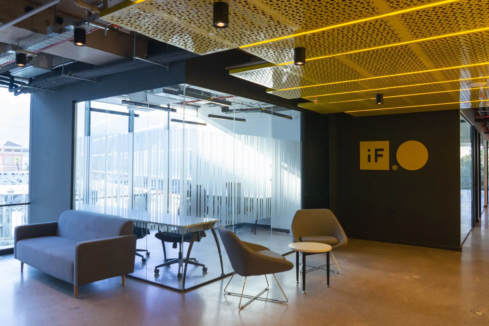 Oficina piso completo